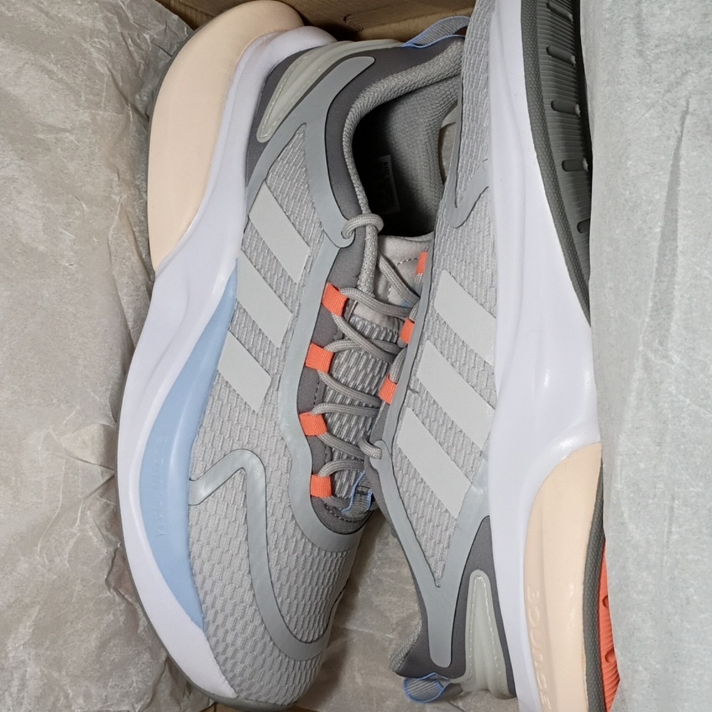 Adidas Alphabounce Running Shoes NWT Size 10 AMAZING Comfort - Picture 2 of 11